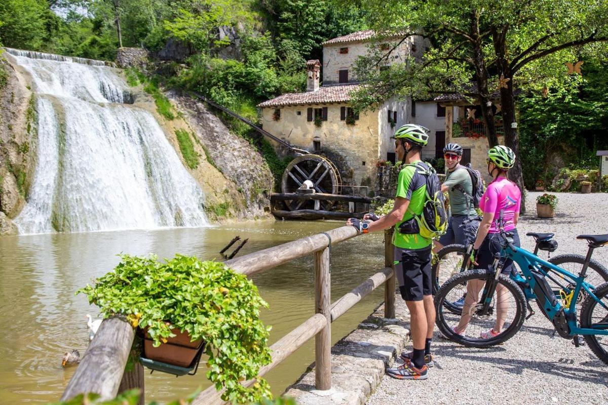Agriturismo Al Credazzo ファッラ・ディ・ソリーゴ エクステリア 写真